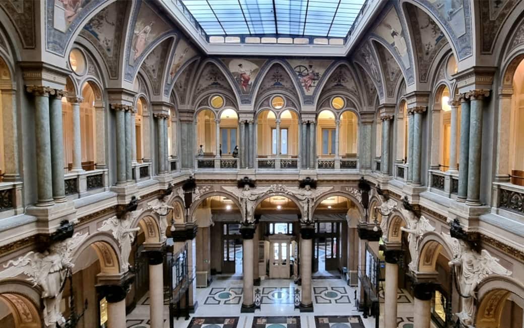 Palazzo_della_Borsa_-_ph_Valerio_Perogio.jpg