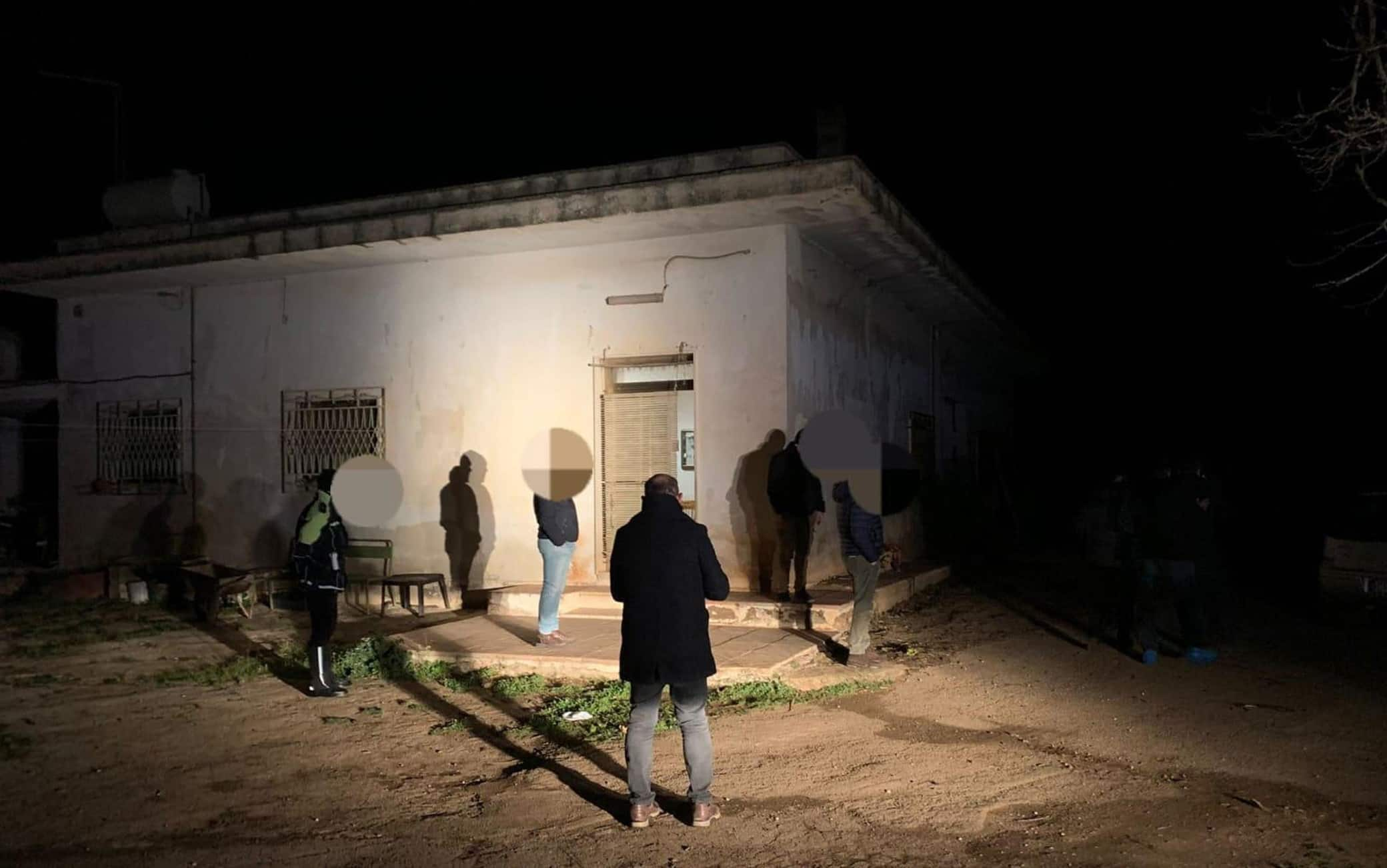 Un uomo e una donna, entrambi di circa 60 anni, sono stati ritrovati morti nell'abitazione in cui vivevano, nel piccolo borgo di Serranova, frazione di Carovigno (Brindisi), 01 marzo 2023.
ANSA/DANILO SANTORO