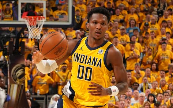 https://static.sky.it/editorialimages/ce36720fc3bfe344570ae202a9ef068d2e471ab9/skysport/it/nba/video/2025/06/12/nba-finals-bennedict-mathurin-gara-3-video-record/bennedict_mathurin_getty_indiana_pacers.jpg?im=Resize,width=565