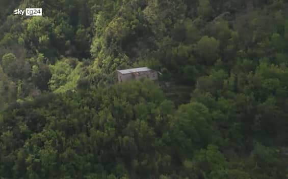 Incidente funivia Monte Faito, il sorvolo sulla zona dove è precipitata la cabina. VIDEO