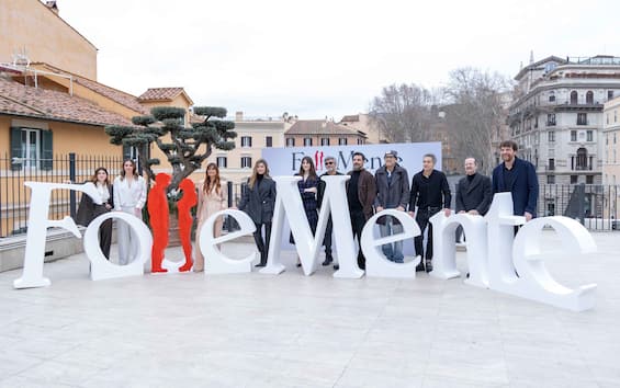 Follemente, il cast del film di Paolo Genovese con Edoardo Leo e Pilar ...