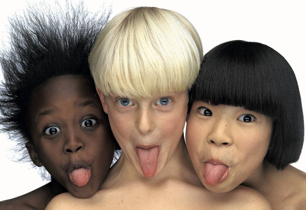 Oliviero_Toscani_Bambini_Campagna_pubblicitaria_per_United_Colors_of_Benetton_(1991).jpg