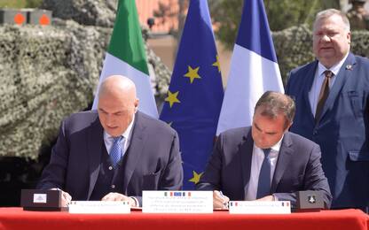 Crosetto firma lettera d'intenti su polo industriale terrestre europeo