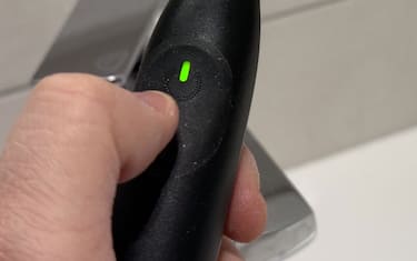 Il sensore di spazzolamento intelligente e il timer