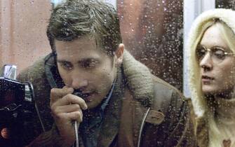 (JAKE GYLLENHAAL, left) and Melanie (CHLOE SEVIGNY) �Zodiac.� Warner Bros. Pictures and Paramount Pictures 