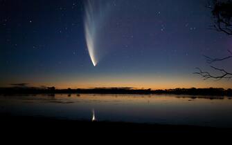 McNaughts Comet over Big Swamp 2007. Eyre Peninsula. South Australia.