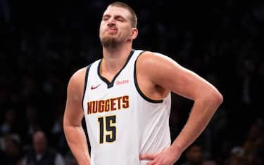 JOKIC E UNA SERATA QUASI NORMALE