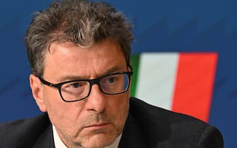 Il ministro dell’Economia, Giancarlo Giorgetti, nel corso di una conferenza stampa al termine del Consiglio dei ministri. Roma, 28 agosto 2023. ANSA/CLAUDIO PERI
