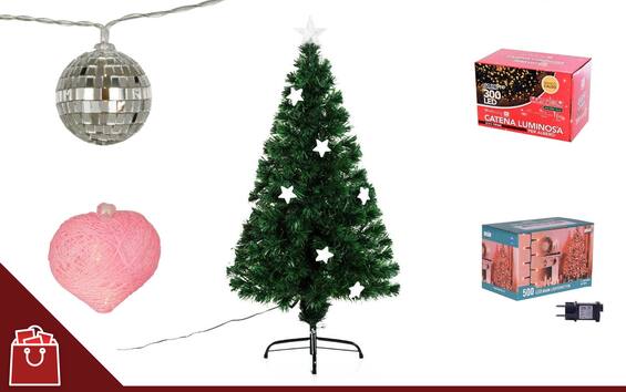 Luci albero di Natale, colori e ultime tendenze del 2021. FOTO