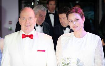 06_charlène_di_monaco_ballo-della_Croce_rossa_look_ipa - 1