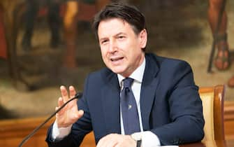 Giuseppe Conte durante una conferenza stampa