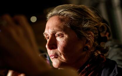 Elisabetta Vernoni, madre di Cecilia Sala fuori Palazzo Chigi dopo aver incontrato il Premier Giorgia Meloni, Roma, 2 Gennaio 2025. ANSA/GIUSEPPE LAMI