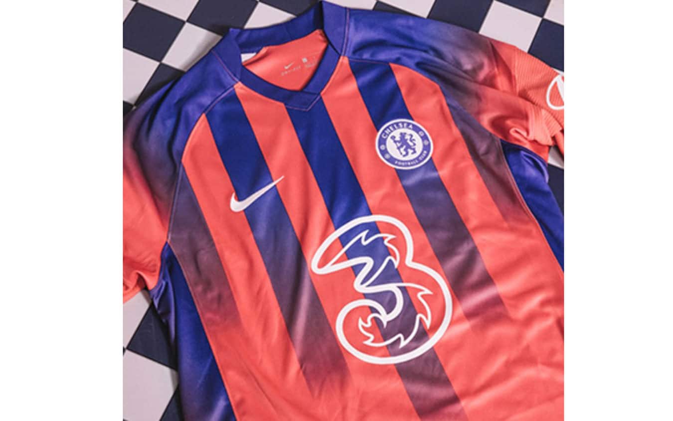 Chelsea svelata la terza maglia 2020 2021 a strisce rossoblu Sky Sport
