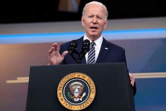 “Non mi scuso” per le parole usate su Putin, per aver chiesto un ''cambio di regime'' in Russia. Così il presidente Joe Biden alla Casa Bianca ha detto che “non cambia idea'” rispetto al presidente russo