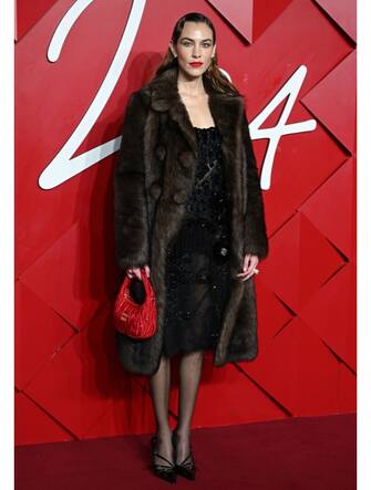 07-fashion-awards-2024-red-carpet-look-ipa - 1