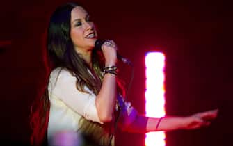US-Canadian singer Alanis Morissette performs during a concert in Hamburg, Germany, 18 November 2012. Morissette presented her new album 'Havoc and Bright Lights' which was released in August 2012. Photo: Axel Heimken