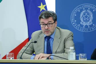Il ministro dell'Economia e Finanze Giancarlo Giorgetti durante la conferenza stampa al termine del Consiglio dei Ministri, Roma, 4 Novembre 2022. ANSA/GIUSEPPE LAMI