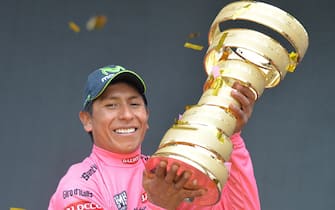 Colombian rider Nairo Quintana of Team Movistar celebrates the victory of Giro d\