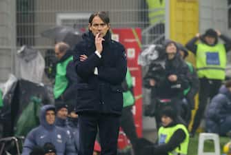 FC Inter's coach Simone Inzaghi during the Coppa Italia quarterfinal soccer match between FC Inter and SS Lazio, in Milan, Italy, 25 February 2025. ANSA / ROBERTO BREGANI