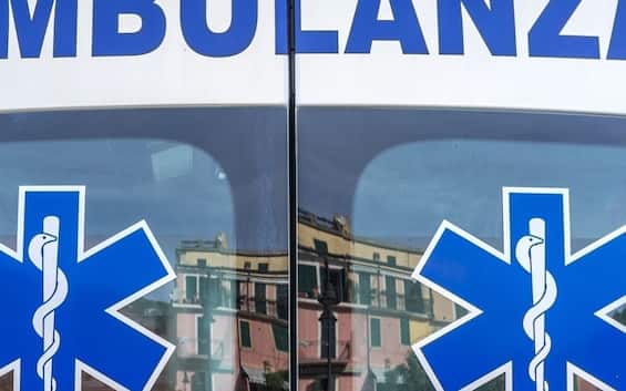 Roma, spari contro un