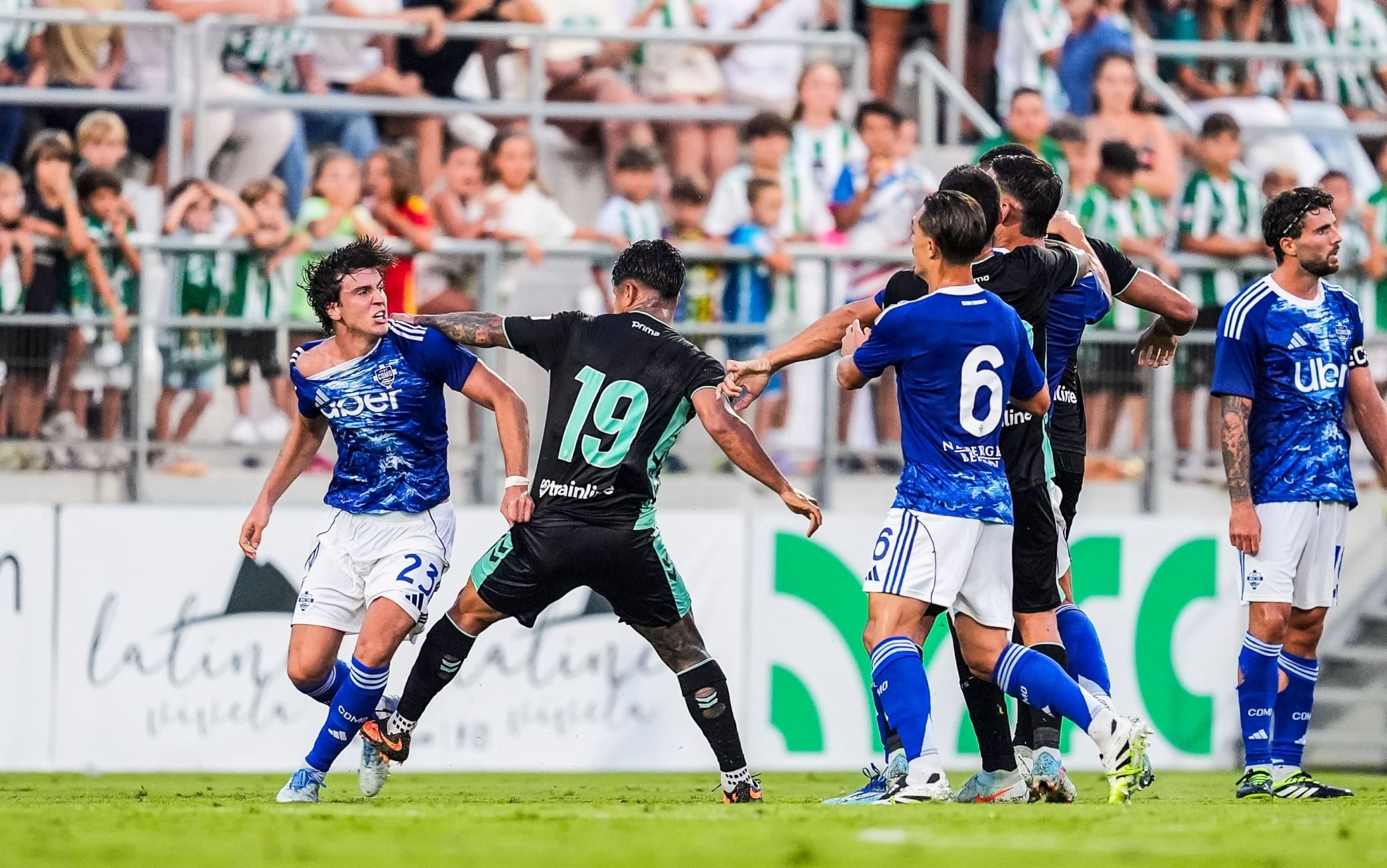 Betis Como video della rissa in campo. 2-3 per la squadra italiana
