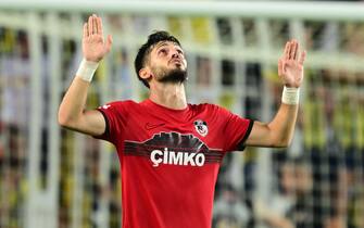 ISTANBUL, TURKIYE - AUGUST 13: Arda Kizildag of Gaziantep FK celebrates after scoring a goal during the Turkish Super Lig week 1 match between Fenerbahce and Gaziantep FK at the Ulker Stadium in Istanbul, Turkiye on August 13, 2023. (Photo by Abdulhamid Hosbas/Anadolu Agency via Getty Images)