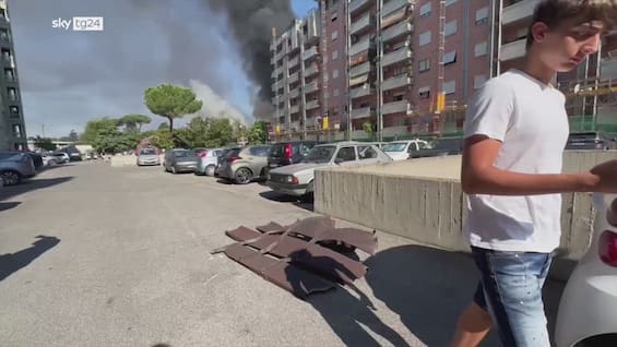 Roma, esplosione in un distributore benzina: diversi feriti Roma, esplosione in un distributore benzina: diversi feriti