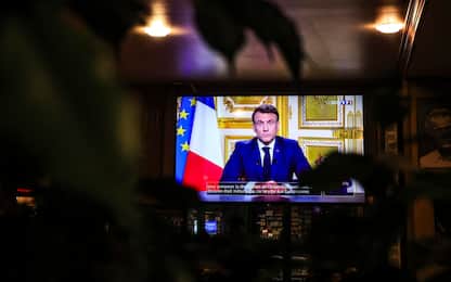 epa11759131 A screen shows the French President Emmanuel Macron delivering a televised speech to the French nation, in Paris, France, 05 December 2024. French President Emmanuel Macron addressed the nation a day after the government of the French Prime Minister Michel Barnier lost a no-confidence vote at the National Assembly.  EPA/TERESA SUAREZ