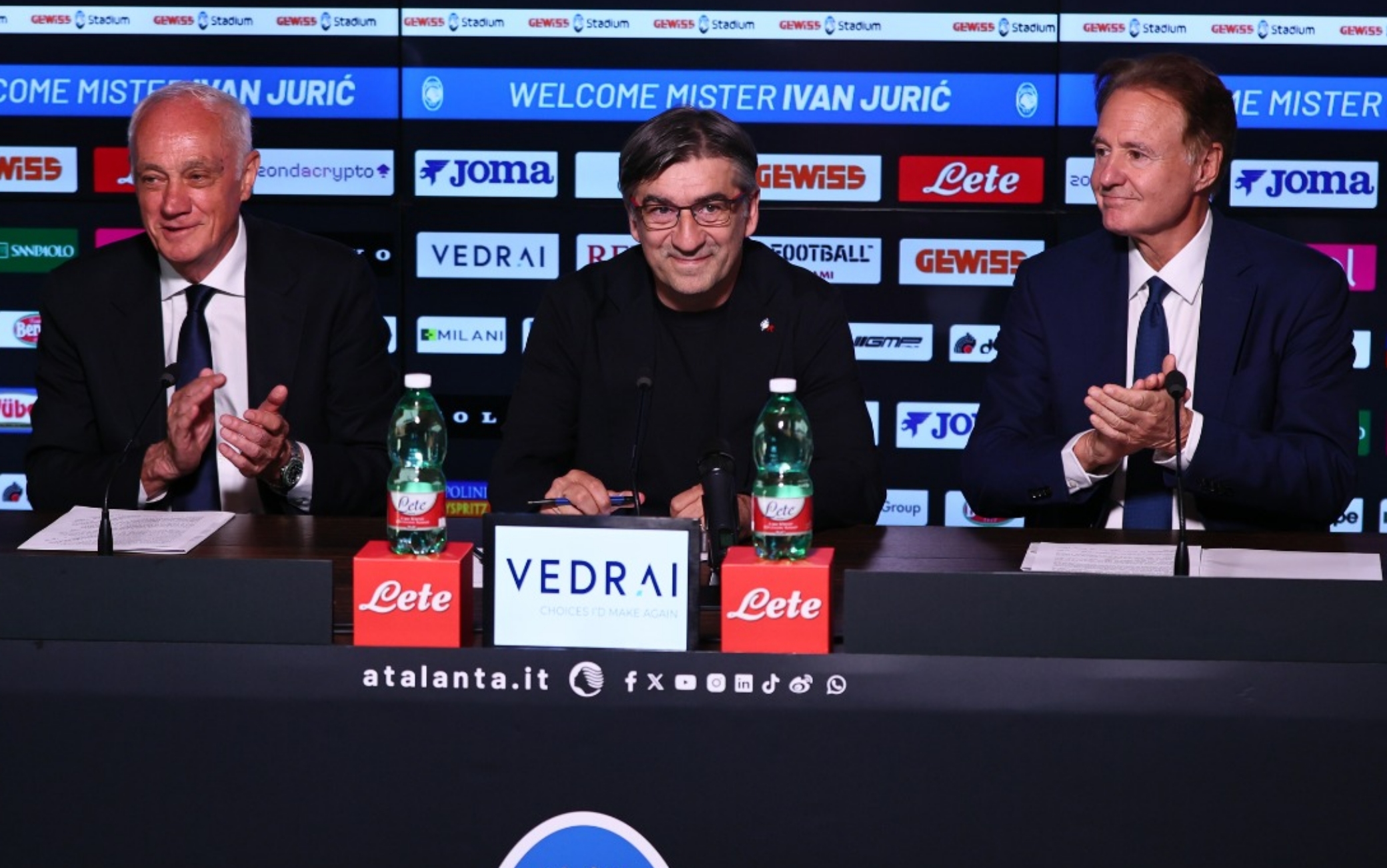 https://static.sky.it/editorialimages/d3015fdb735a789bec42514dc67b94eae46f6610/skysport/it/calcio/serie-a/serie-a-2025-2026-allenatori/juric_atalanta_2.jpg?im=Resize,width=375 Atalanta, inizia l’era Juric fino al 2027
