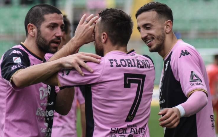 Finale playoff Serie C - Floriano regala il primo round al Palermo