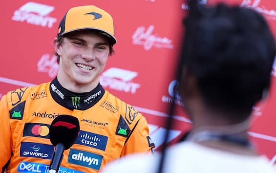https://static.sky.it/editorialimages/d3af9b6adea86256cdec54d1086658ce2a0d48ce/skysport/it/motori/formula-1/video/2025/07/25/f1-piastri-norris-gp-spa-intervista/piastri_intervista-ipa.jpg?im=Resize,width=565