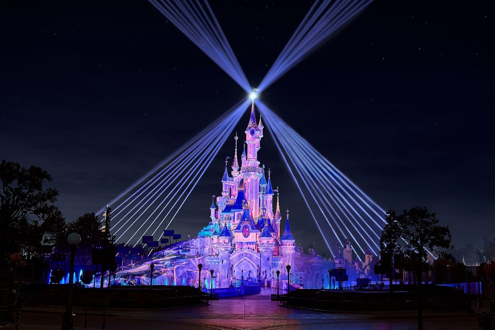 Lo spettacolo di Disney Tales of Magic Lo spettacolo di Disney Tales of Magic