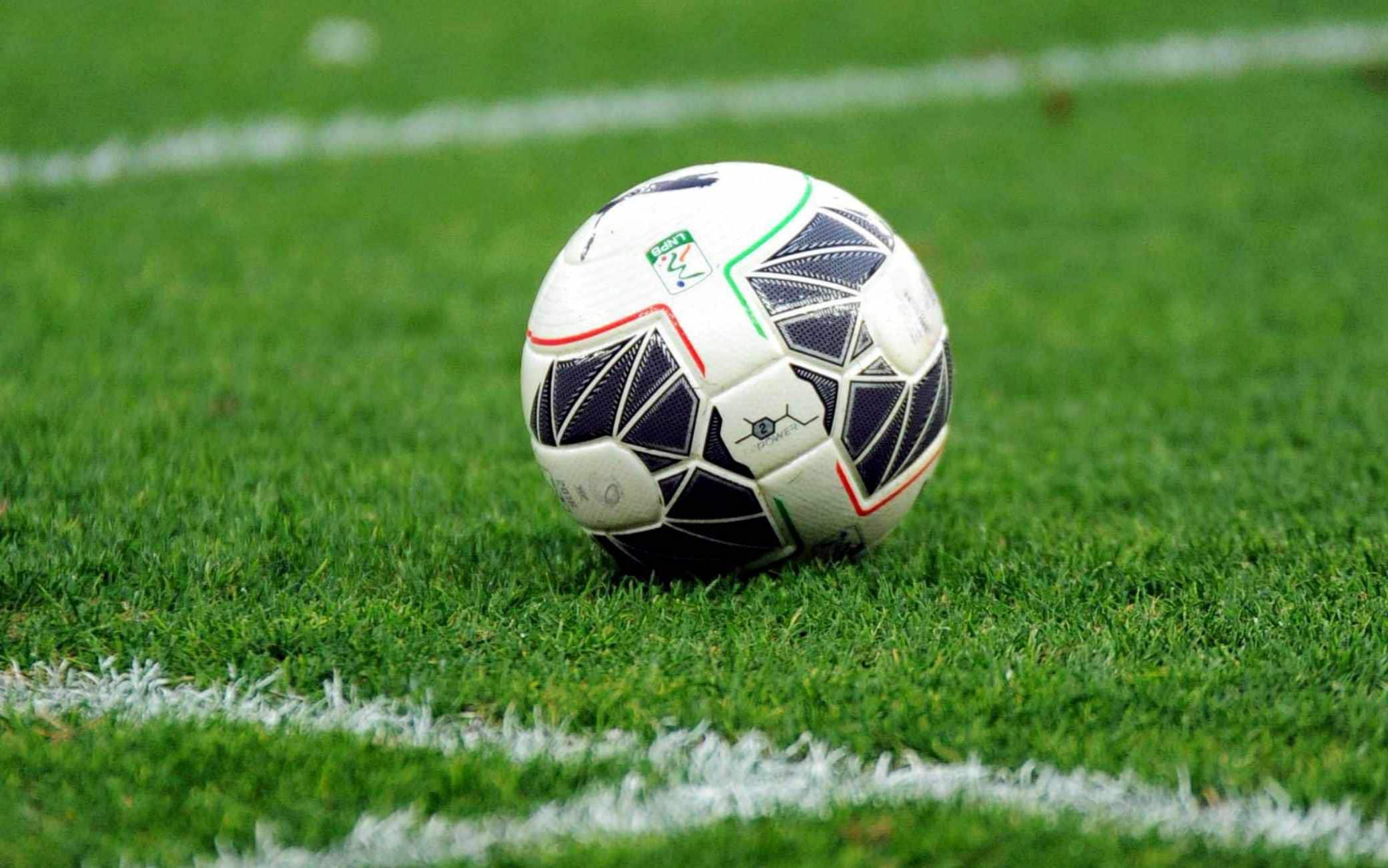 Serie B, contestate le iscrizioni di Reggina e Lecco: a rischio c'è anche  la credibilità del calcio italiano - Il Fatto Quotidiano