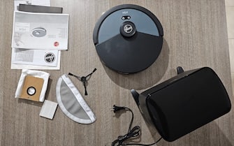 Robot aspirapolvere e lavapavimenti HG4 HYDRO PRO