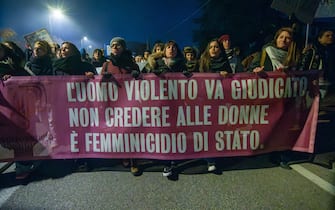 20231126 - POL - VIGONOVO (VE) - "L'UOMO VIOLENTO VA GIUDICATO, NON CREDERE ALLE DONNE È FEMMINICIDIO DI STATO". LUCAVECCHIATO/NUOVETECNICHE