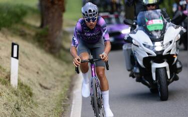 Team Jayco AlUla's Australian rider Luke Plapp rides ahead during the 8th stage of the 108th Giro d'Italia cycling race of 197kms from Giulianova to Castelraimondo on May 17, 2025. (Photo by Luca Bettini / AFP)