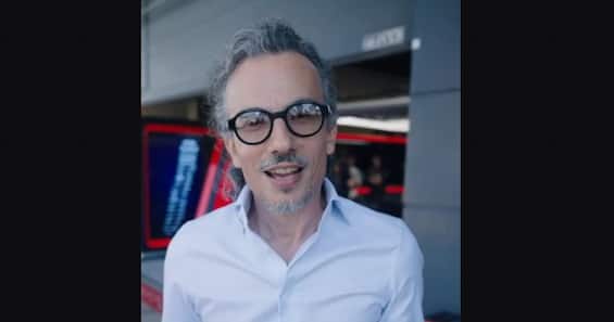 https://static.sky.it/editorialimages/d4e238f34c88fe8c578e390842f5e3bc72483f0b/skysport/it/motori/formula-1/video/2025/07/10/f1-mekies-red-bull-discorso-video/x_mekies_redbull_video_social.jpg?im=Resize,width=565