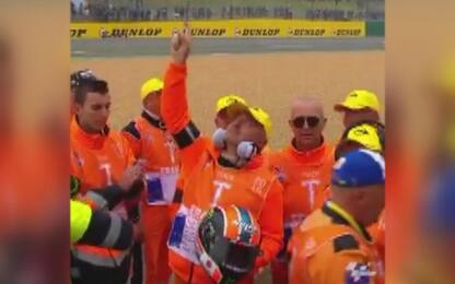 Rins commuove tutti a Le Mans. VIDEO