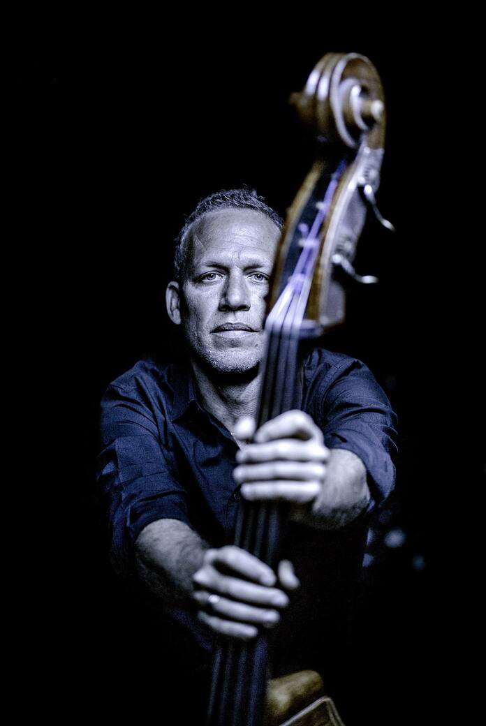Avishai_Cohen_(di_AndreasTerlaak)_(2).jpg