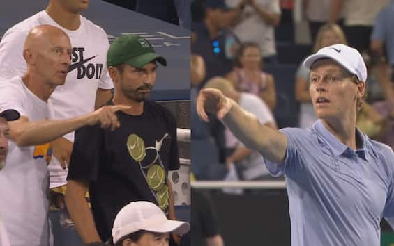 https://static.sky.it/editorialimages/d54d56dec761f96179be88a23d472d589ebdc147/skysport/it/tennis/video/2025/08/12/sinner-allenamento-campo-post-diallo-1028748/sky_sport_sinner.jpg?im=Resize,width=565