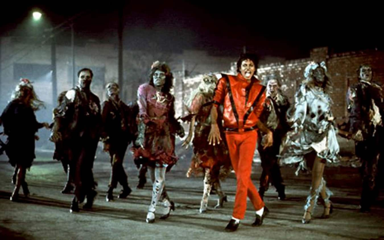 Michael Jackson, il nipote Jaafar ricrea il videoclip di Thriller sul set  del biopic sul re del pop | Sky TG24