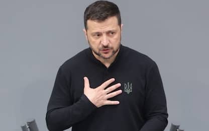 Zelensky: "Prima colpiamo obiettivi russi, così più vicini a pace"