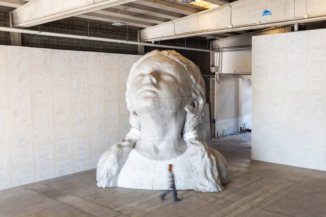 Valerio Berruti, Don’t let me be wrong, 2024. Scultura in alluminio, 7x6,6x6 m + Video-animazione con la colonna sonora di Daddy G e Stew Jackson. Courtesy: l'artista. Credito fotografico Letizia Cigliutti