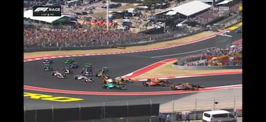 Lando un po' troppo morbido. E arrivano le Ferrari...