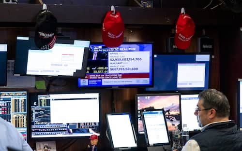 epa12009745 A trader works on the floor at the Opening Bell of the New York Stock Exchange in New York, New York, USA, 04 April 2025. World financial markets are continuing to react to reciprocal tariffs that US President Donald Trump announced on 02 April.  EPA/JUSTIN LANE