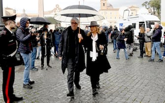 Roma, Addio a Maurizio Costanzo. I Funerali. Nella foto Ricky Tognazzi e Simona Izzo
