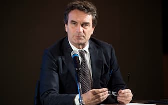 L'intervento di Marco Elefanti, Direttore generale Fondazione Policlinico Universitario A. Gemelli IRCCS, nel corso della firma della convenzione tra INPS ed il Policlinico Gemelli, finalizzata alla tutela dei minori e dei soggetti con patologie oncologiche ricoverati ed in curo presso lo stesso Policlinico, Roma 11 febbraio 2020.
   ANSA/MAURIZIO BRAMBATTI