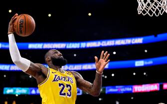 Los Angeles, CA - November 01:  LeBron James #23 of the Los Angeles Lakers slam dunks against the LA Clippers in the first half of a NBA basketball game at Crypto.com Arena in Los Angeles on Wednesday, November 1, 2023. (Photo by Keith Birmingham/MediaNews Group/Pasadena Star-News via Getty Images)