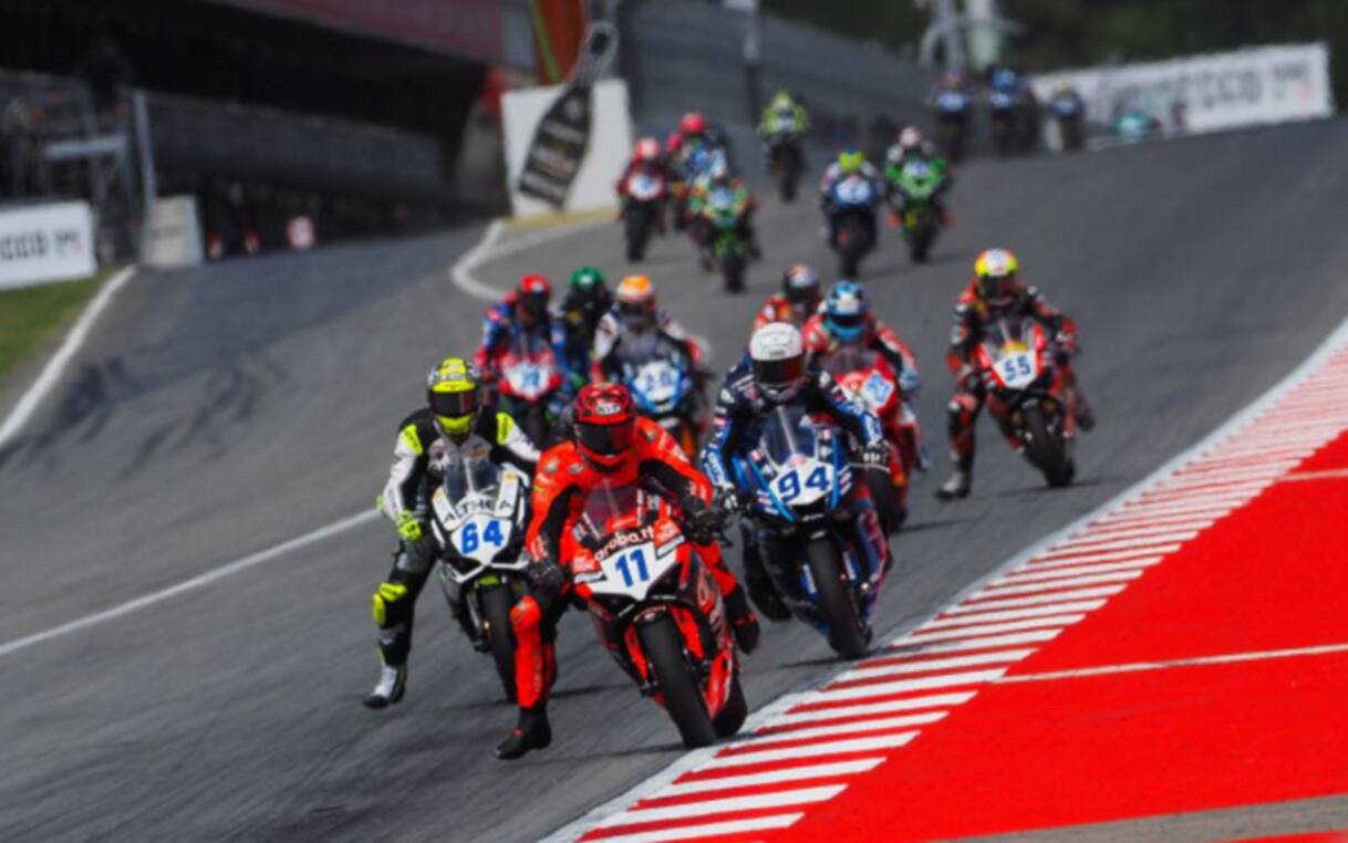 Supersport a Barcellona 2023: Bulega con la Ducati conquista Gara 1. I ...
