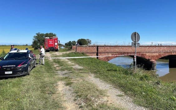 incidente in volo ultraleggero precipita nel vercellese due morti